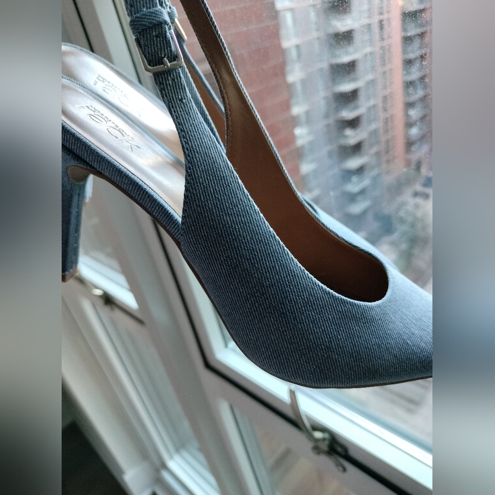 40. Nordstrom Rack Priscilla Slingback Pump
